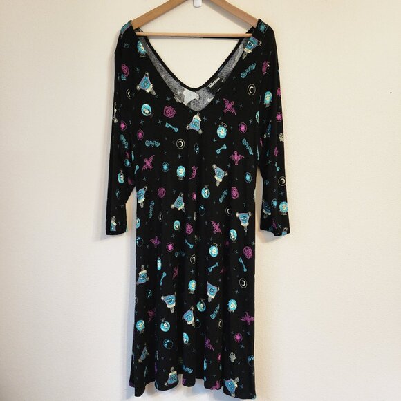 Her Universe Disney Haunted Mansion Ghost Bats Floral Women Plus Sz 2 Casual - Picture 1 of 15
